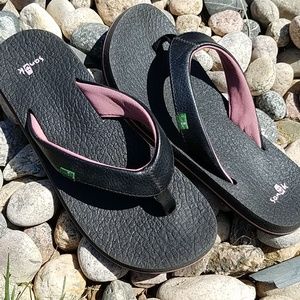 Black Sanuk Flipflops